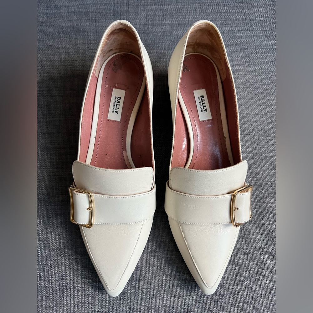 Bally Women's Off-White Leather Loafers with Gold Buckle